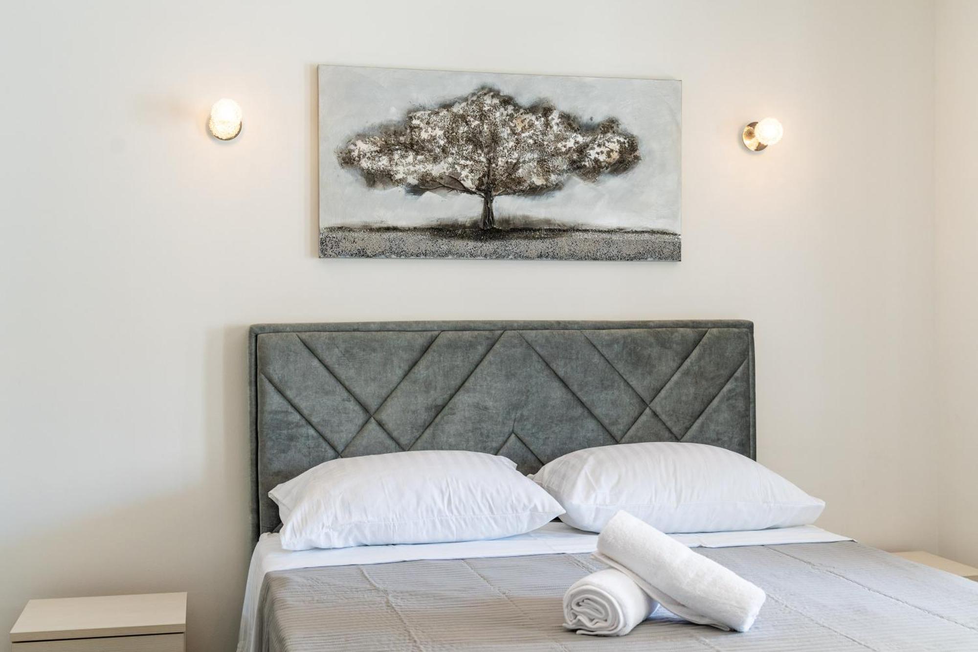 Feather Studio Apartment - Free Private Parking - Self Check-In Дубровник Экстерьер фото