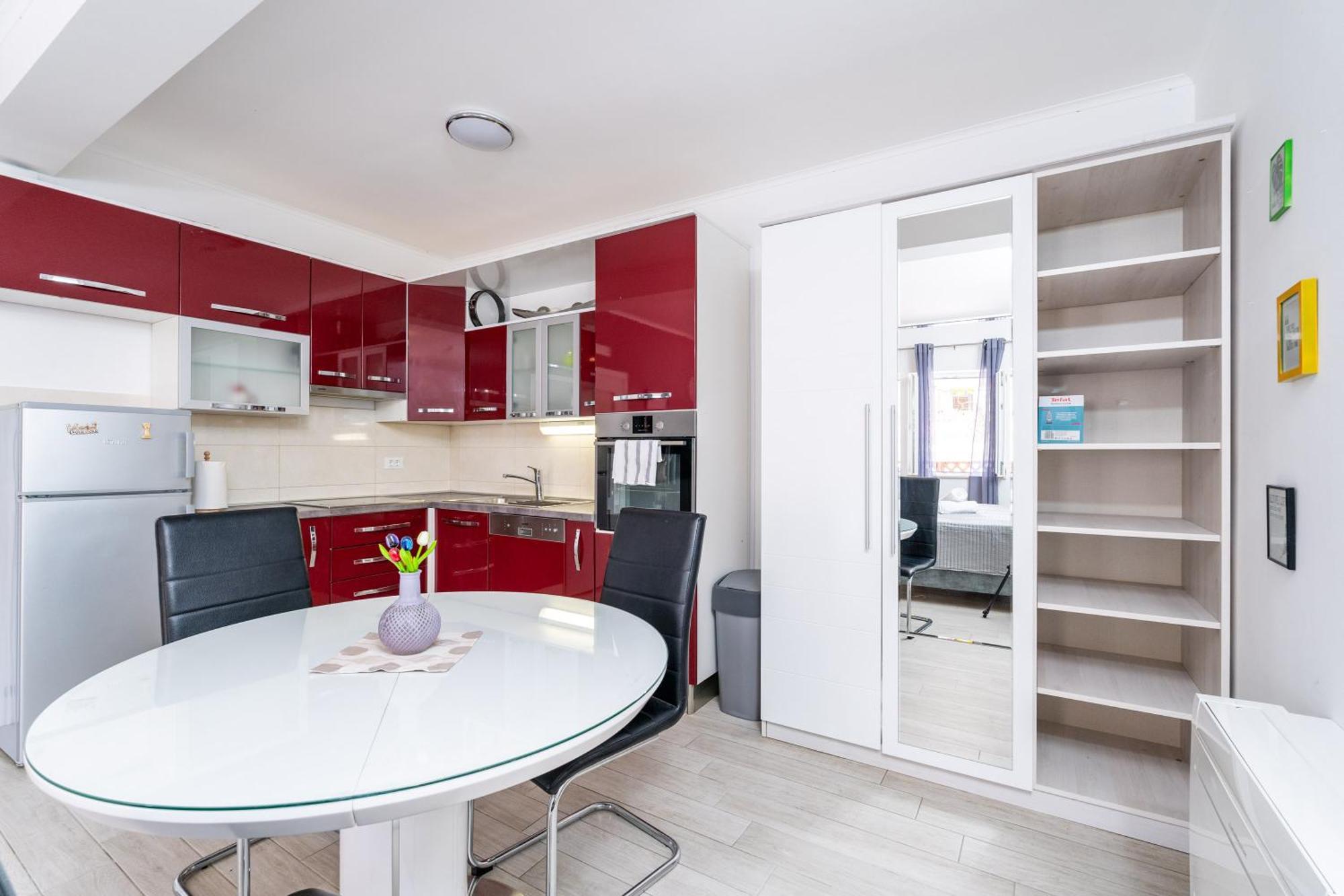 Feather Studio Apartment - Free Private Parking - Self Check-In Дубровник Экстерьер фото